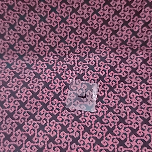 NWT Express Mens L/S Btn Down Wine/Blk Print Stretch Btn Down Shirt Sz:L - Picture 4 of 6